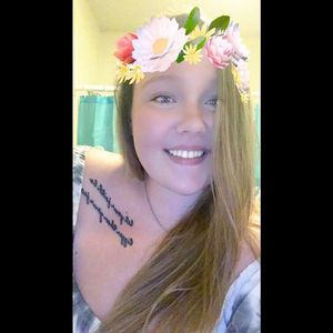 Meet your Posher, Brooke